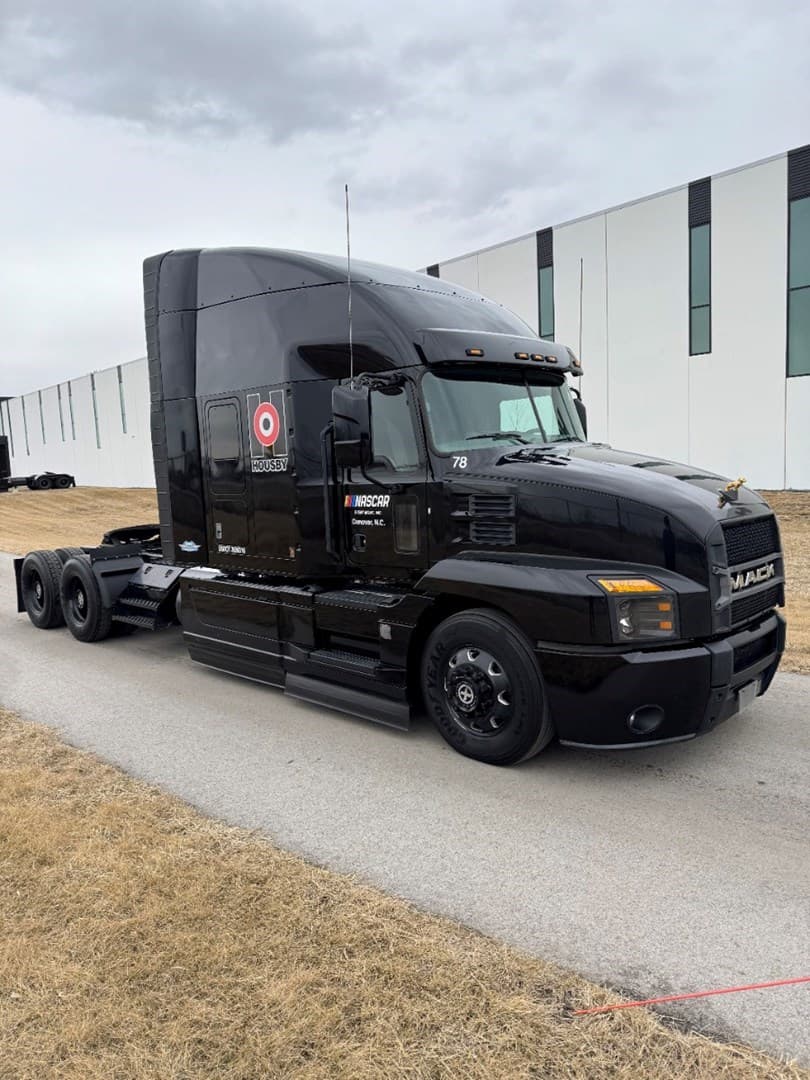 2020 Mack Anthem in Carroll, IA — photo 8